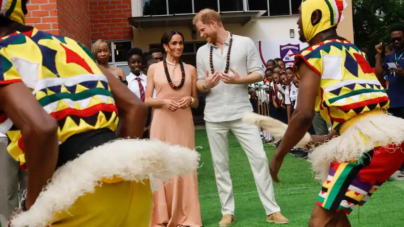 Meghan Markle Praises Prince Harry as Proud Wife "You See Why I'm Married To Him?" at Engagement Ceremony in Nigeria